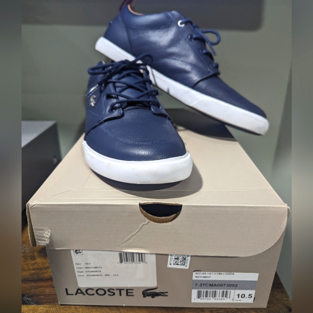 Lacoste leather navy/white men's shoe sz 10.5